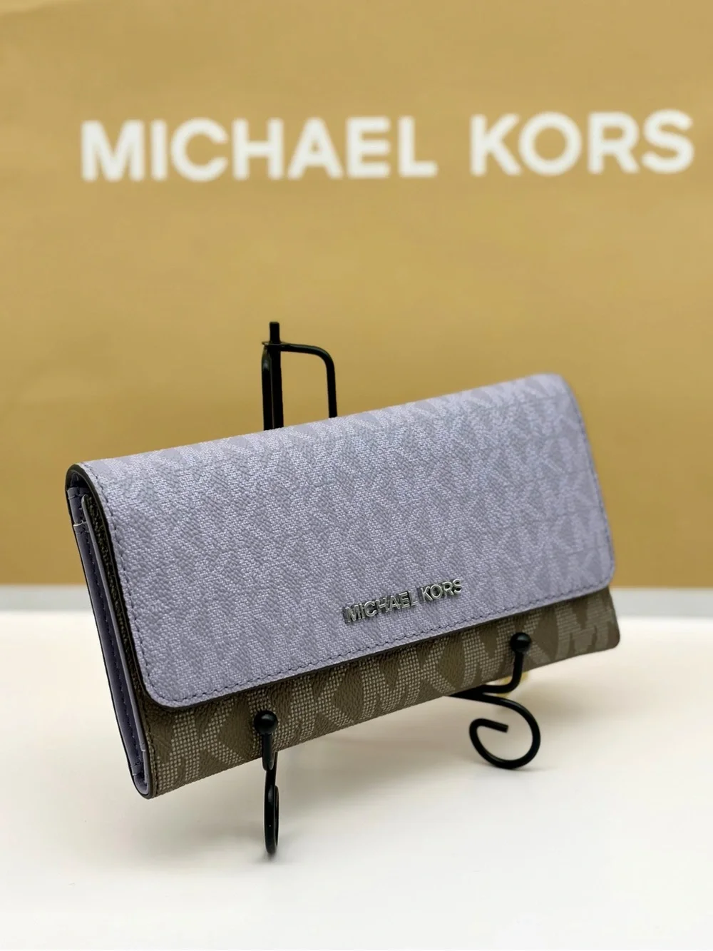 Michael Kors Two-Tone Jet Set Travel Trifold Wallet Lilac Multi
